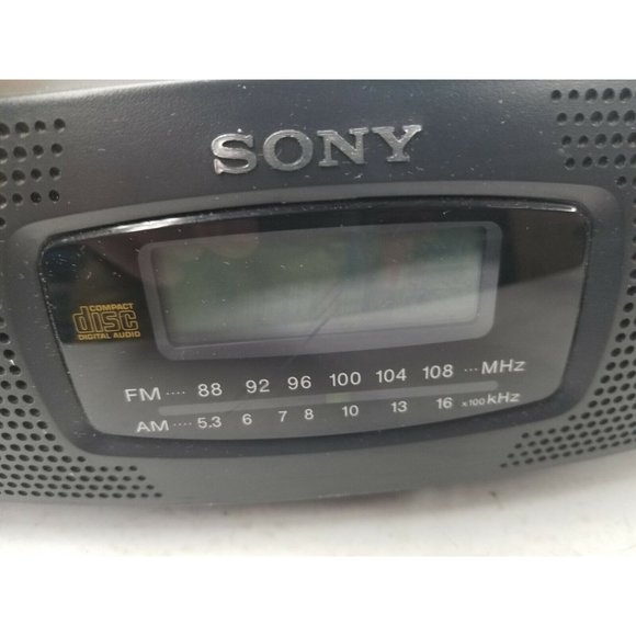 Sony Compact Disc Radio AM FM Alarm Clock Snooze Sleep A6 - Picture 7 of 9